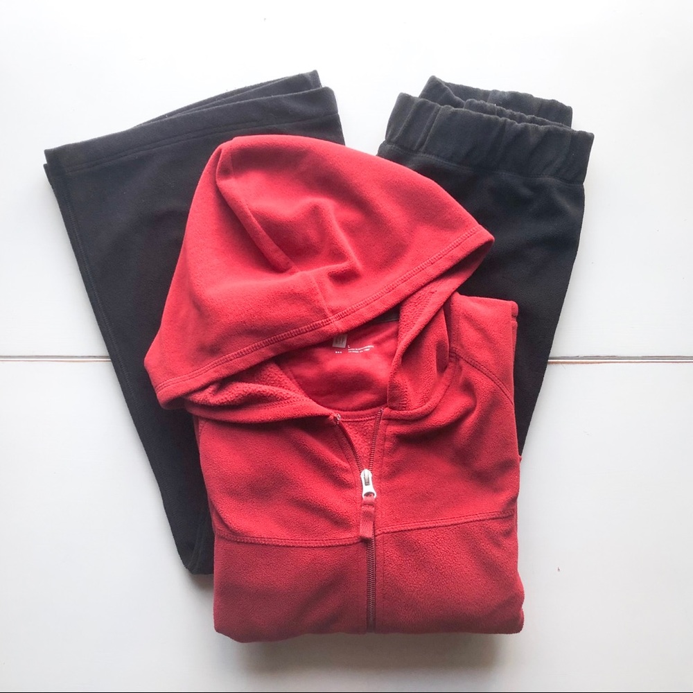 GAP: fleece jacket and pants set